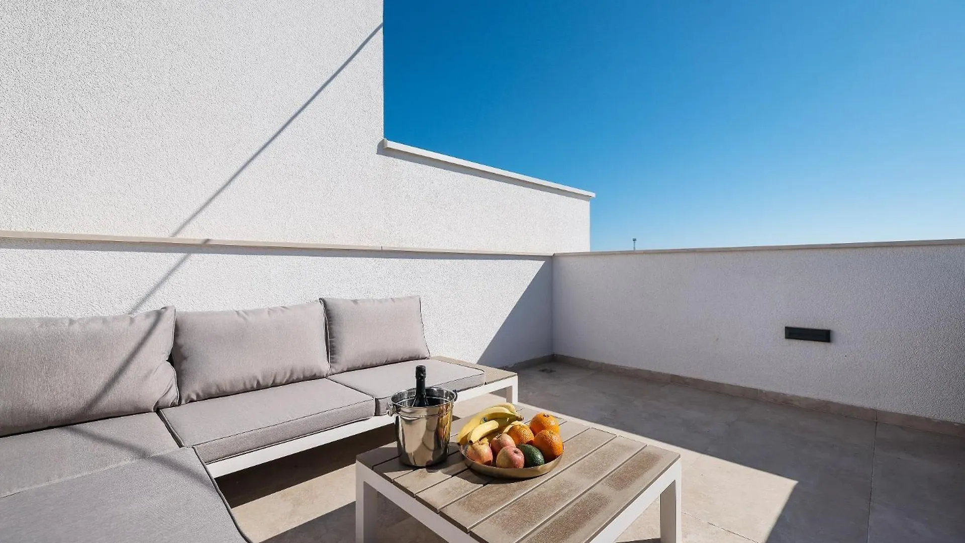 Villa Vista, Jacuzzi, Pool Privlaka  Privlaka (Zadar)